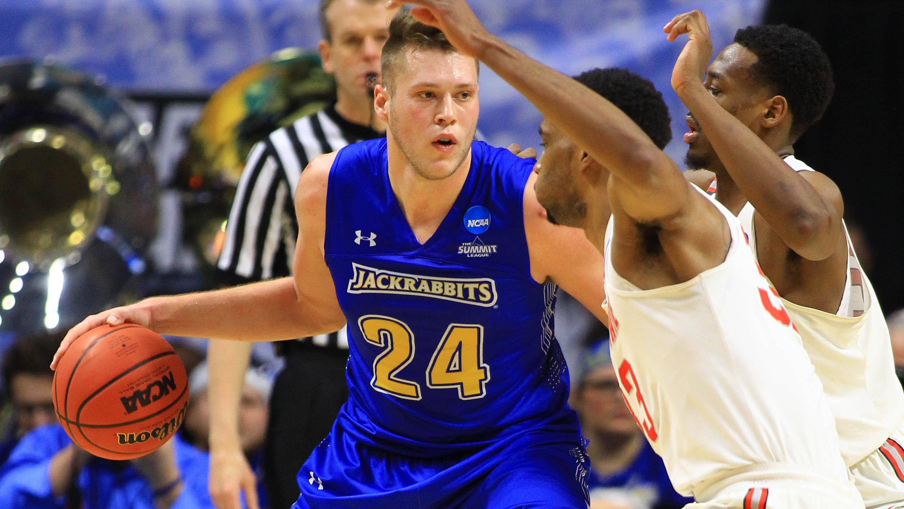 South Dakota State's Mike Daum
