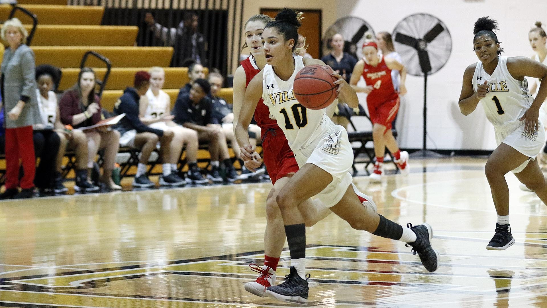 Lauren Lister leads DII women's basketball guards in scoring. 