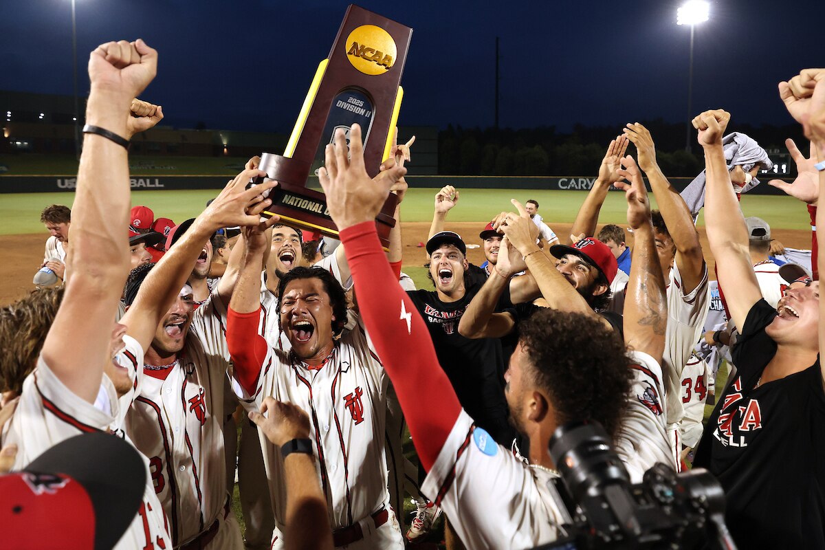 Tampa wins the 2025 NCAA DII baseball championship