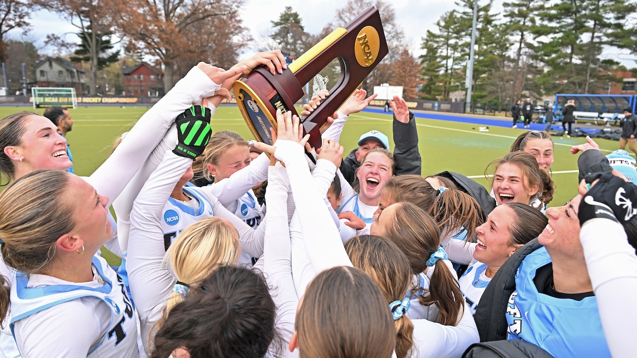 Tufts wins the 2025 DIII field hockey championship